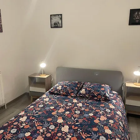 Villas Entiere, 6 Pl,3 Ch , Parking Prive , Climatise