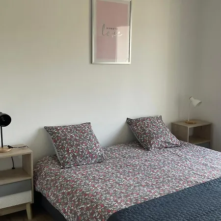 Villas Entiere, 6 Pl,3 Ch , Parking Prive , Climatise