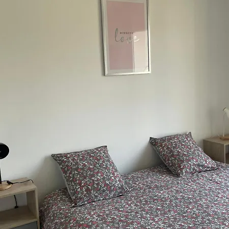 Villas Entiere, 6 Pl,3 Ch , Parking Prive , Climatise * Chatte